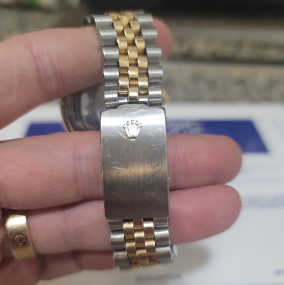 Rolex 36mm with diamond bazel - Picture 11 of 17